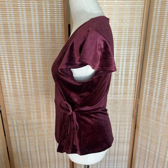 Banana Republic Burgundy Velvet Wrap Top W/ Flutter Sleeves Size S - Picture 3 of 8